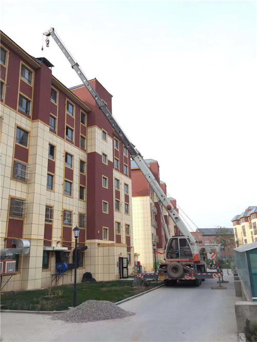 都匀市跨街广告牌的高空安装注意事项