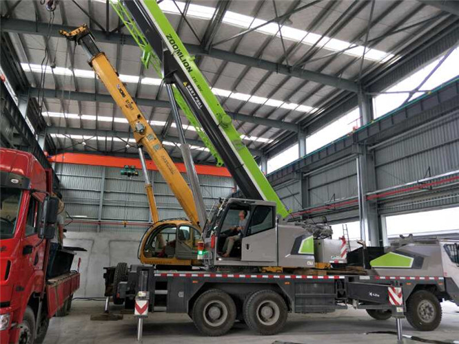 都匀市高空车出租需要注意哪些安全事项？